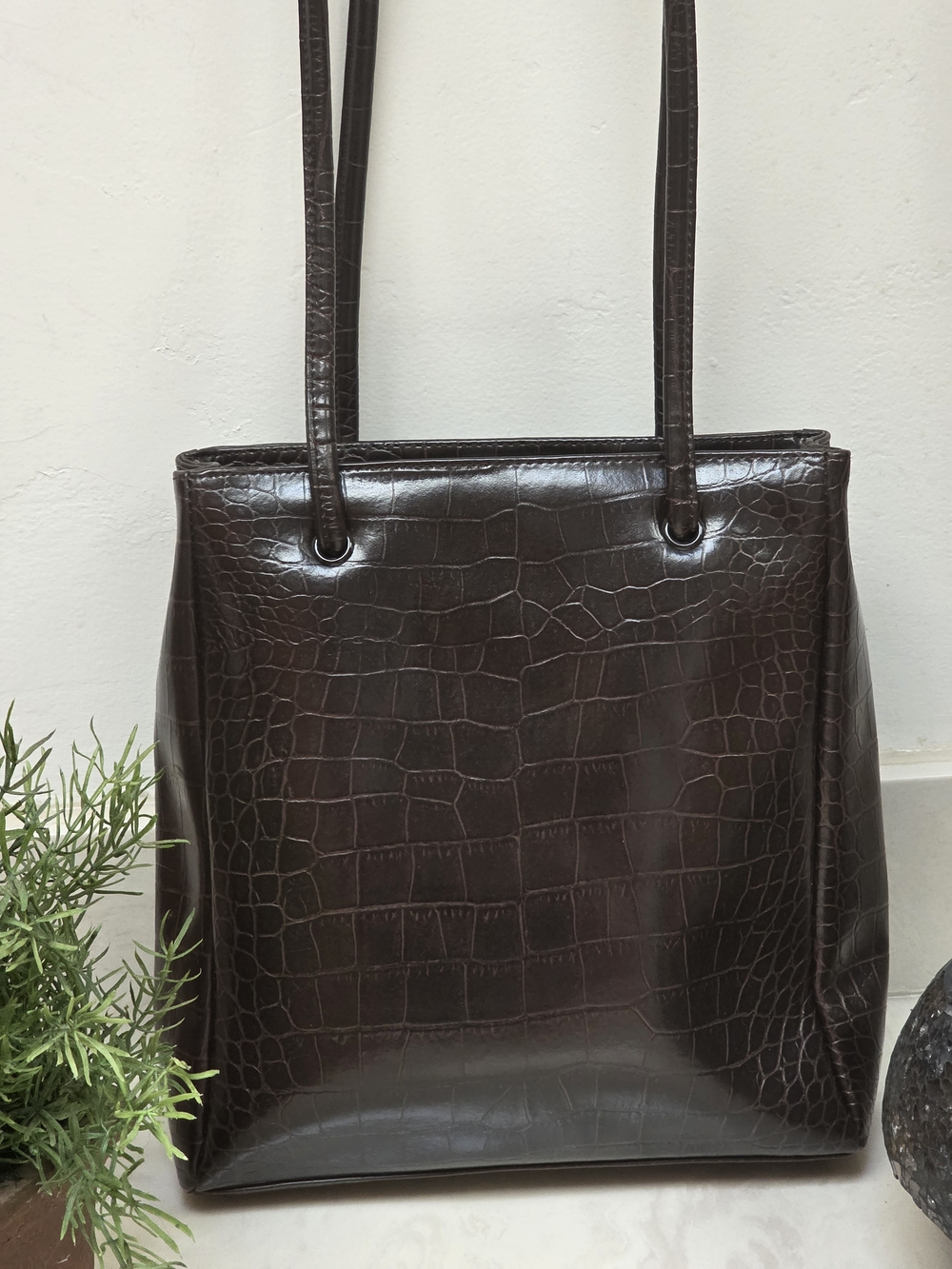 VINTAGE Nine West Dark Brown Croc-Embossed Patent Leather Shoulder Y2k Bag - Picture 6 of 12